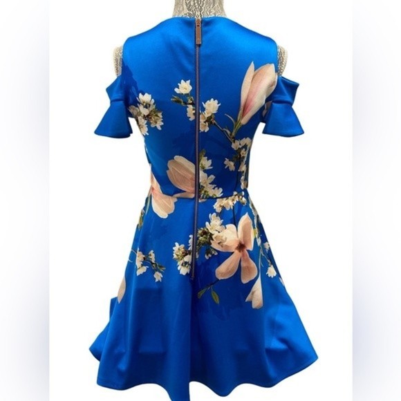 Ted Baker Blue Floral Amber Harmony Cold Shoulder Dress | Size 1 - Picture 3 of 9
